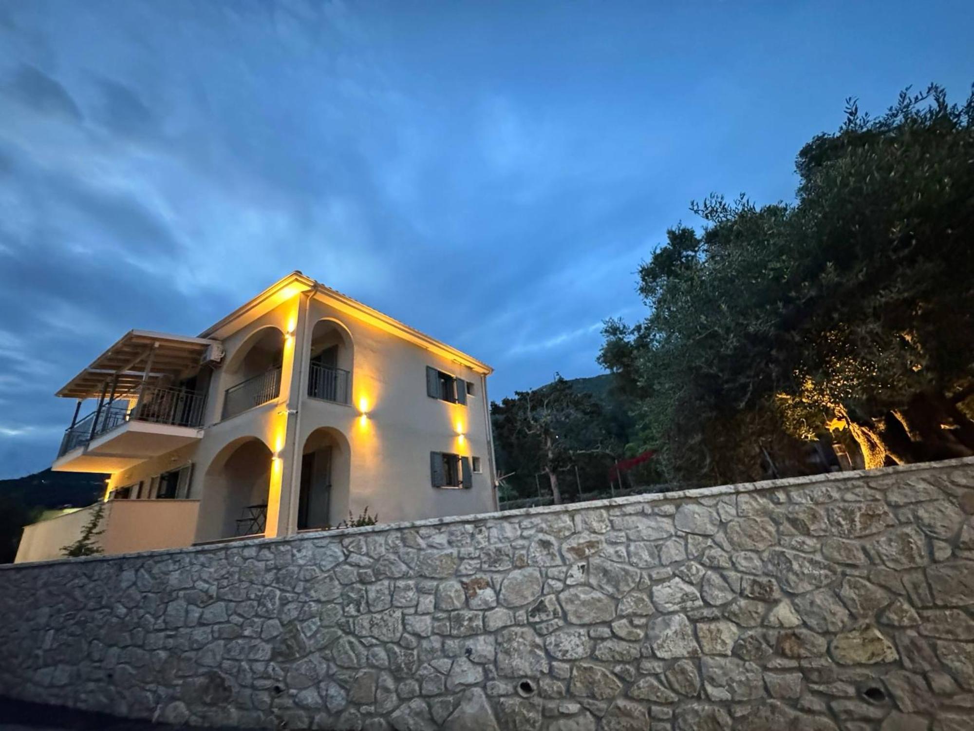 OLEA Luxury Apartments Parga Extérieur photo